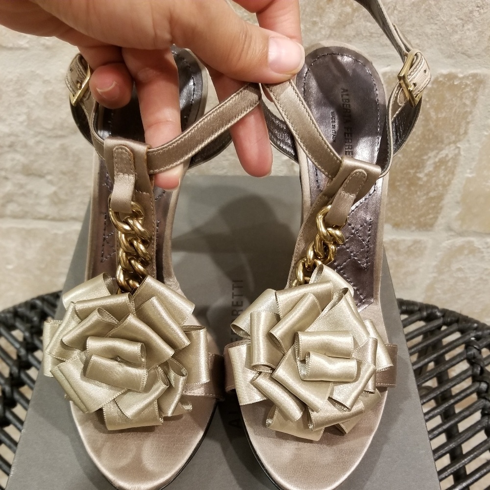 Alberta Ferretti Satin Bow Sandals Heels sz 38